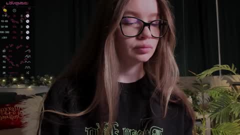 lissa_rose online show from December 8, 4:18 pm