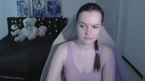 little__flowers online show from April 3, 7:50 am