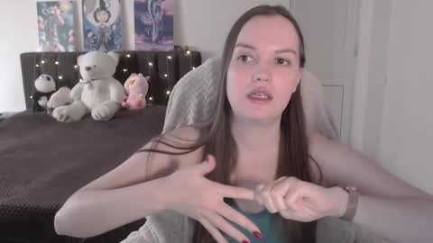 little__flowers online show from November 5, 7:57 am