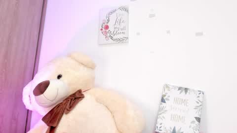    online show from March 28, 10:59 am