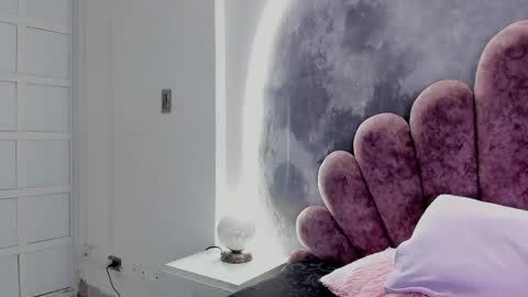 little_melanie online show from April 18, 7:58 pm