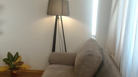 Nicole online show from October 14, 1:35 pm