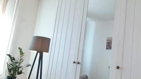 Nicole online show from September 14, 7:06 am