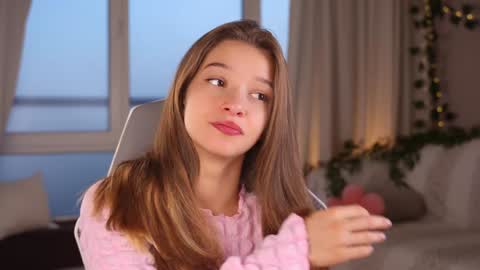 Kiki online show from September 16, 3:42 pm