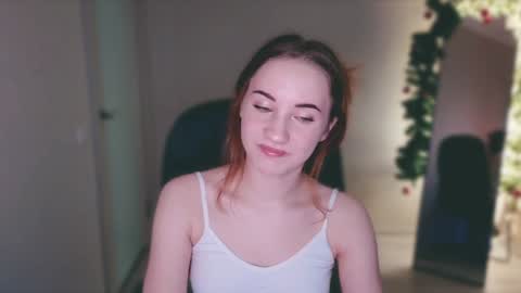 little_pretty_woman online show from December 17, 8:32 pm