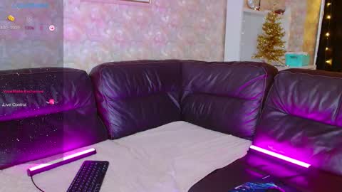 little_rockk online show from November 30, 7:01 am