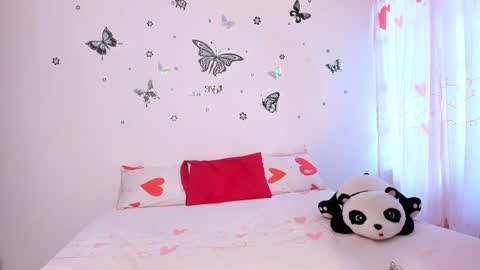   online show from April 4, 4:17 pm