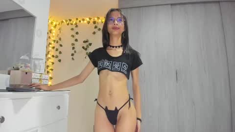 Luna online show from February 10, 9:58 pm