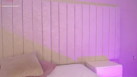 im olivia IG littleolivia01 online show from September 12, 2:24 pm