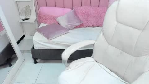  sofii  online show from October 10, 10:25 pm