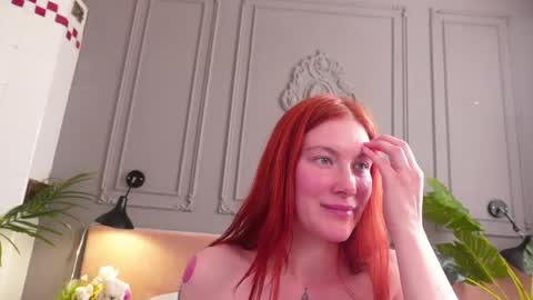 Liv 3 online show from May 9, 3:58 pm