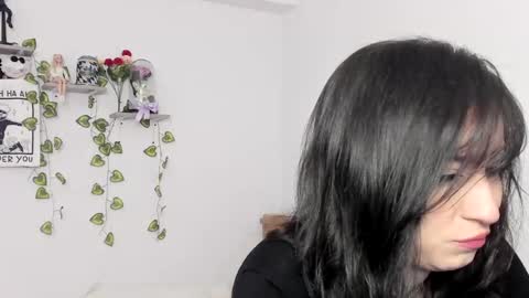 Liz online show from April 18, 5:54 am