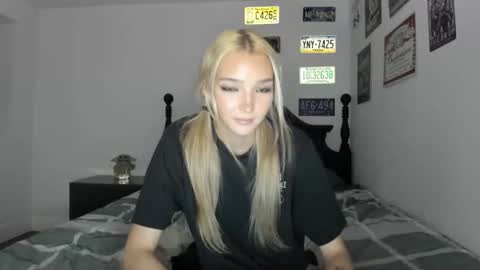 Livvy online show from May 2, 4:49 am