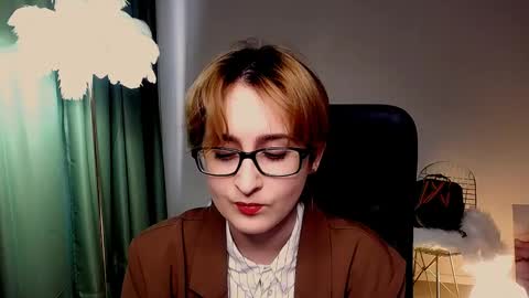 LixeLuna online show from May 5, 6:27 am