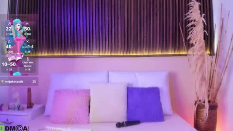    online show from March 24, 11:32 pm