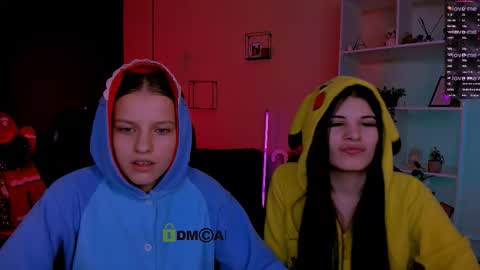 lizzie_boom online show from January 6, 8:45 pm