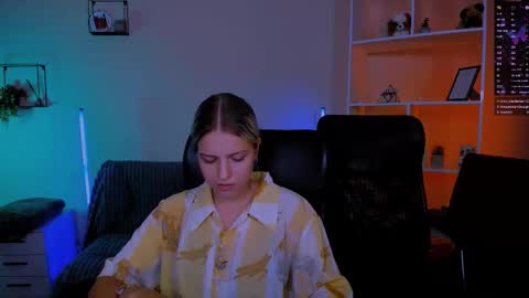 lizzie_boom online show from November 19, 1:27 am