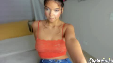 lizzieamber online show from January 21, 7:15 am