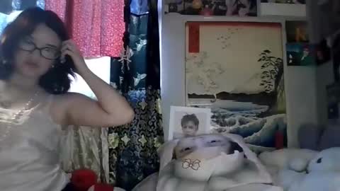 lizzy_bear online show from May 18, 1:26 am