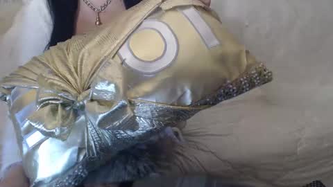 Lilu online show from December 14, 3:01 am