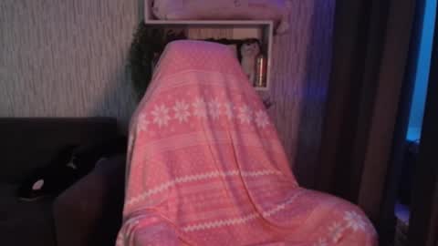 lola online show from February 9, 9:37 am