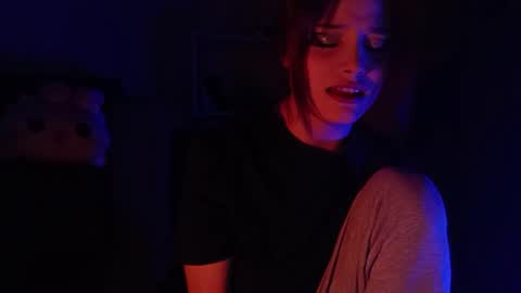 lola online show from April 10, 2:34 pm