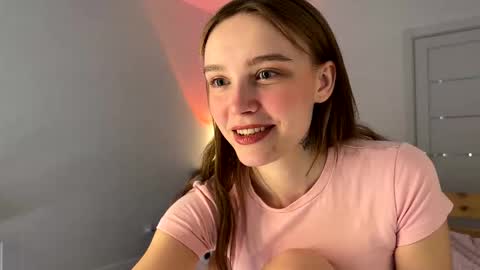 lolaatate online show from March 19, 10:08 am