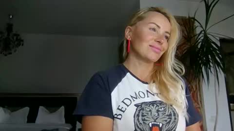 Roxy online show from October 3, 11:37 am