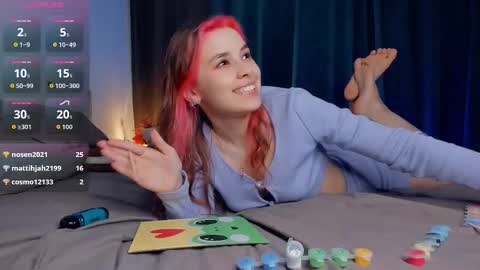 Lona online show from December 4, 7:36 pm