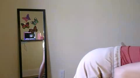 Cutenurse91 online show from May 9, 10:45 pm