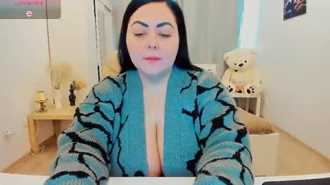 Nina online show from March 30, 2:05 pm