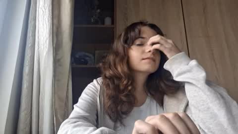 Kelly u can call Kelik online show from December 3, 8:28 am