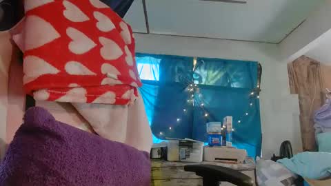 Londoncashmere69  online show from December 20, 3:31 pm