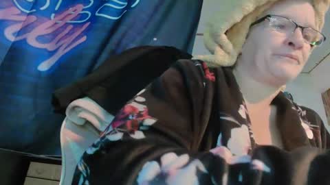 Londoncashmere69  online show from January 5, 4:38 pm