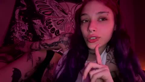 lookingforlona online show from September 14, 4:49 pm