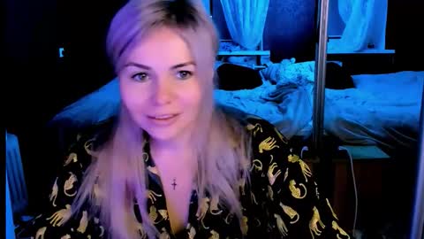 Lora online show from October 17, 2:37 am