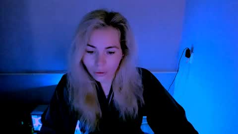 Lora online show from May 11, 2:24 am