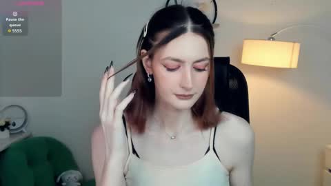 Lora online show from November 19, 10:48 am