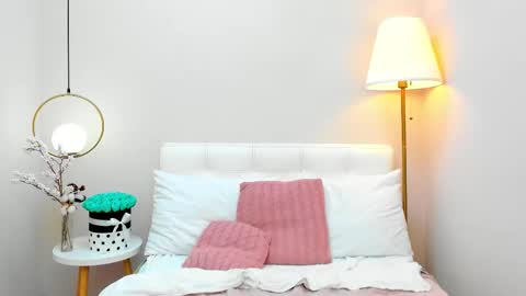 Lora online show from February 28, 7:19 am