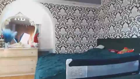 Queen LoraSinClare online show from January 13, 11:47 am