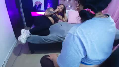 Loren online show from September 29, 9:53 pm