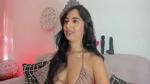 L O R E N online show from January 26, 5:02 pm