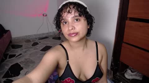 lou_cuteee online show from October 31, 2:13 am