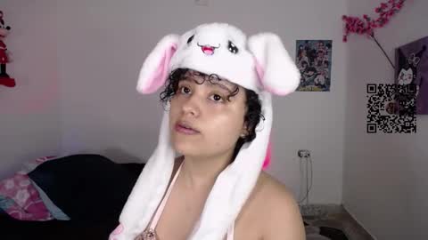 lou_cuteee online show from November 11, 9:06 am