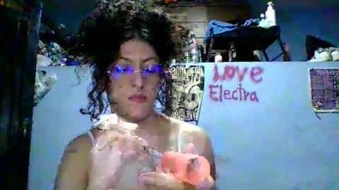 love_electra online show from February 2, 2:10 am