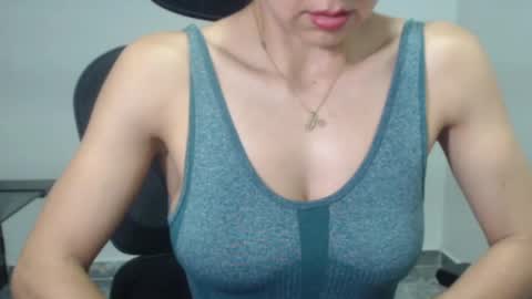 Nina online show from March 11, 5:02 pm