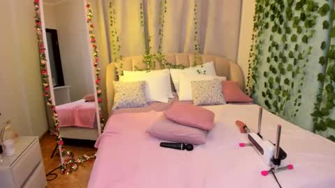 Lola online show from September 12, 1:17 am