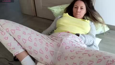 jessmy pleasure is in your hands s online show from December 16, 12:16 pm