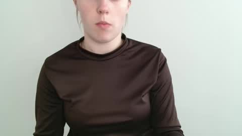 Vivian online show from February 26, 1:21 pm