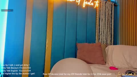 Sarah Schmidt   Boyfriend   online show from November 21, 10:01 pm